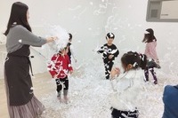 퍼포먼스-습자용지눈놀이